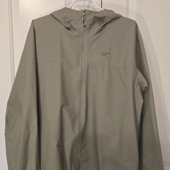 Men's Arcteryx lightweight rain coat size L - Picture 1 of 3